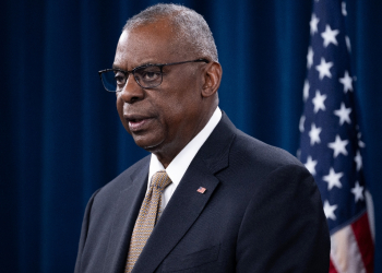 US Defense Secretary Lloyd Austin speaks during a press conference on April 26, 2024 following the conclusion of a virtual meeting of dozens of Ukraine's international supporters / ©AFP