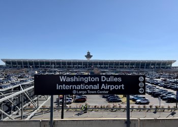 New sign need? Washington Dulles could be renamed Trump International Airport if some lawmakers win their longshot campaign / ©AFP