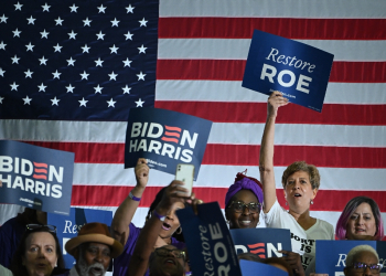 Supporters of US President Joe Biden cheer as they await his speech about reproductive freedom at Hillsborough Community College-Dale Mabry Campus in Tampa, Florida, on April 23, 2024. / ©AFP