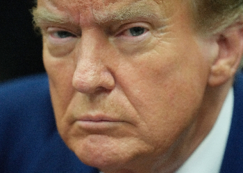 Former US President Donald Trump looks on in the courtroom, during his trial for allegedly covering up hush money payments linked to extramarital affairs, in New York City, on April 29, 2024.  Trump, 77, is accused of falsifying business records to reimburse his lawyer, Michael Cohen, for a $130,000 hush money payment made to porn star Stormy Daniels just days ahead of the 2016 election against Hillary Clinton. / ©AFP