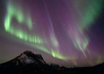 A solar storm could  bring auroras -- also known as 'Northern lights' or 'Southern lights,' depending on the hemisphere -- to night skies where such phenomenon aren't normally visible. ©AFP