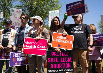 Protesters condemn Arizona's 1864 abortion ban at the state House of Representatives in April 2024 in Phoenix / ©AFP