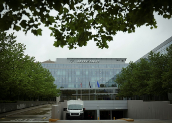 Faced with numerous challenges in the wake of scandal and setback, Boeing is searching for a new CEO . ©AFP